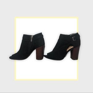 Black ankle high heel boots